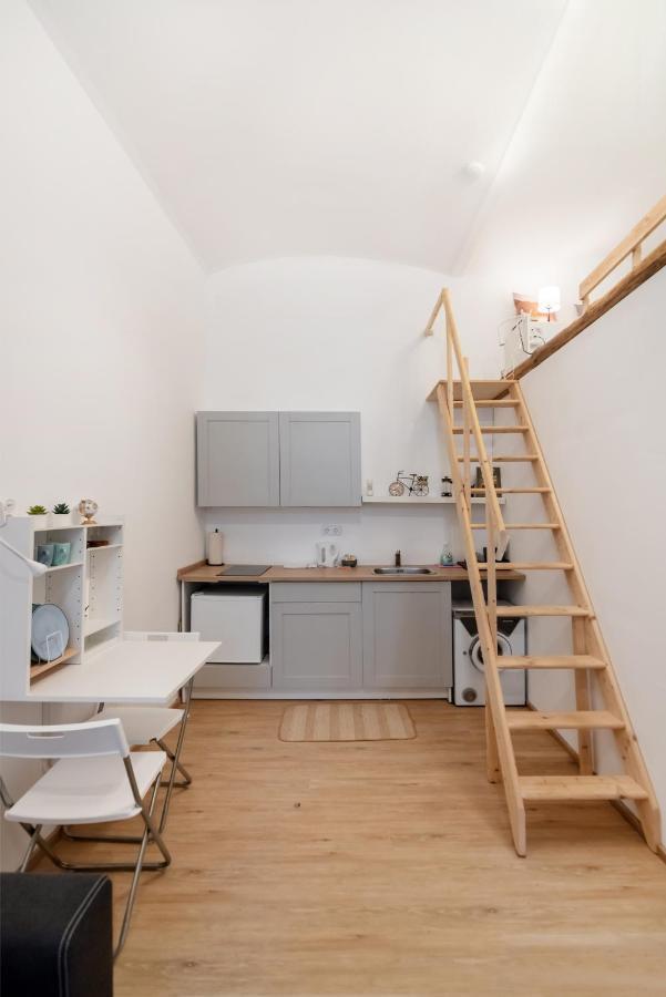 Ferienwohnung Klein, Aber Fein In Zentraler Ruhelage Wien Exterior foto