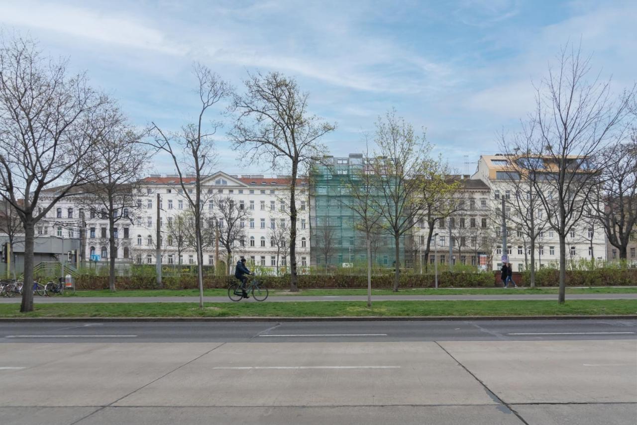 Ferienwohnung Klein, Aber Fein In Zentraler Ruhelage Wien Exterior foto